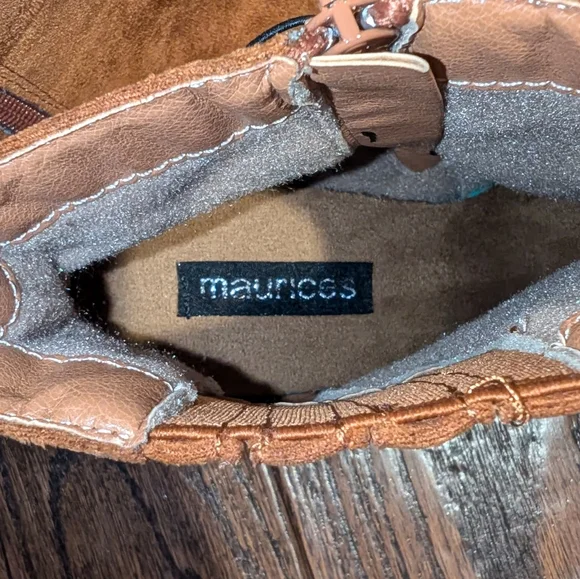 NWOB Maurices Alexa Brown Lug Ankle Boot - Picture 7 of 10